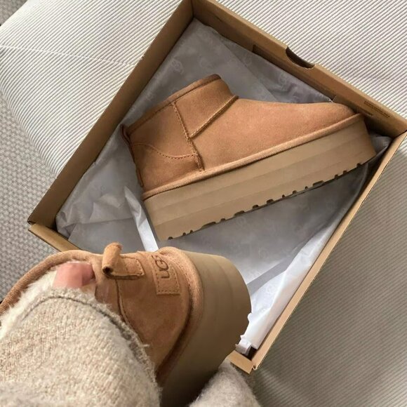 UGG Australia Classic Ultra Mini Platform Boots - Picture 4 of 5